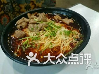 探访回南路 | 在五金日用杂品批零店旁，藏着一口烟火人间